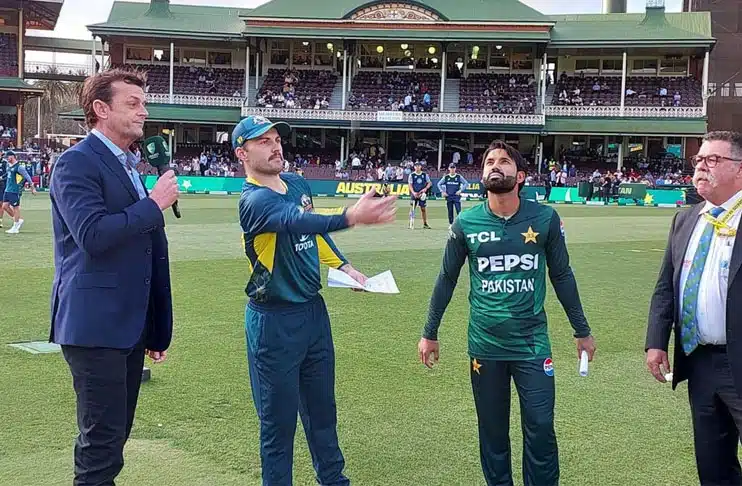 australia-win-toss-elect-to-bat-first-against-pakistan-in-second-t20i