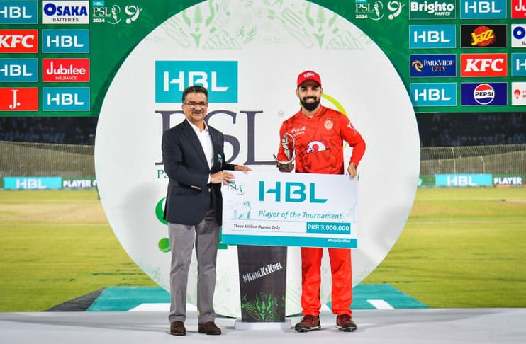 Shadab-Khan-Player-of-PSL-9-awards